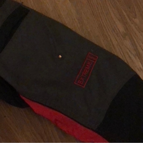 Condition 9/10 Pre Owned - Picture 5 of 5